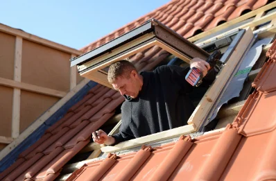 Pose de fenêtres de toit Velux à Lespourcy